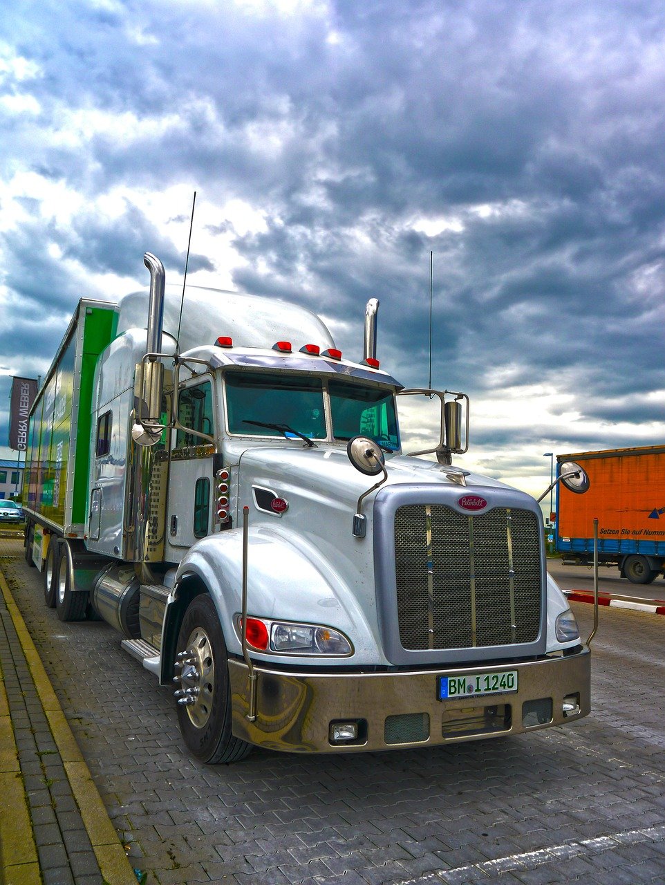 Truck 460432 1280